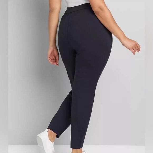 NWT Lane Bryant Navy Blue Magic Waistband Ponte Ankle Mid Rise Size 22/24 - Picture 2 of 7
